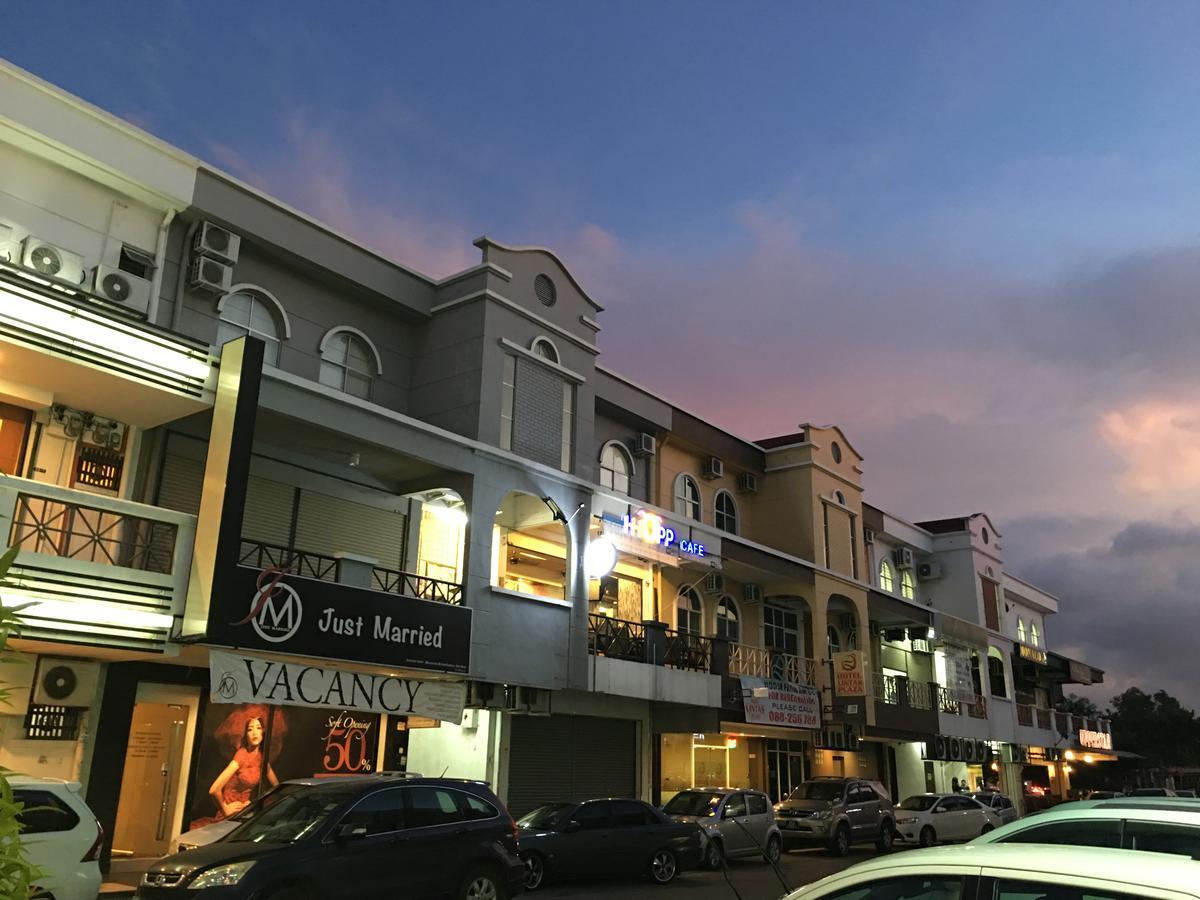 林达斯广场酒店 亞庇 外观 照片